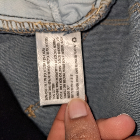 Universal Thread curvy skinny blue jeans - Picture 5 of 5